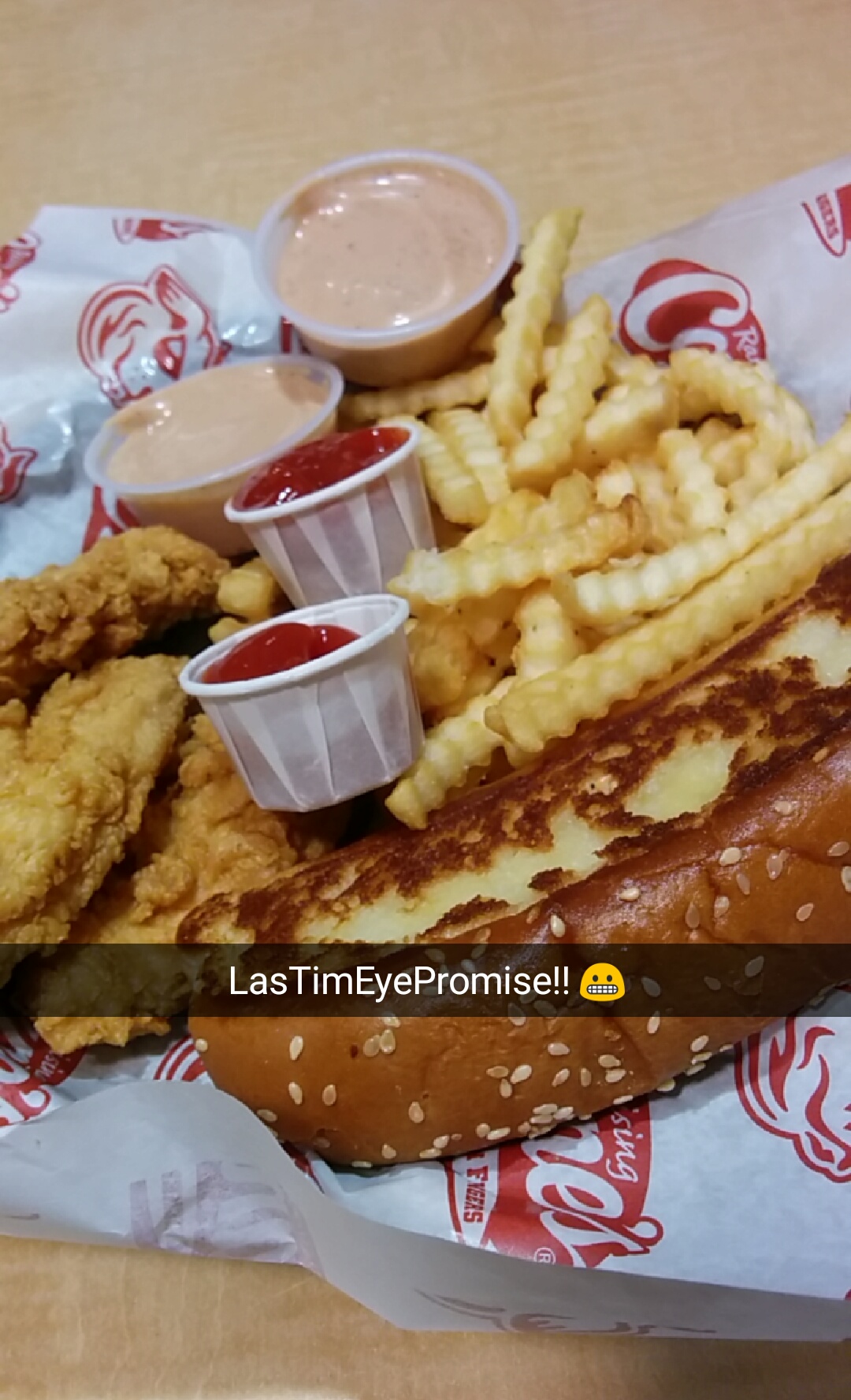 Snapchat-55037774955704937